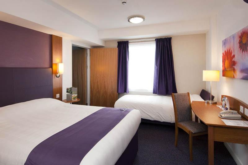 Premier Inn Maidstone Exterior foto
